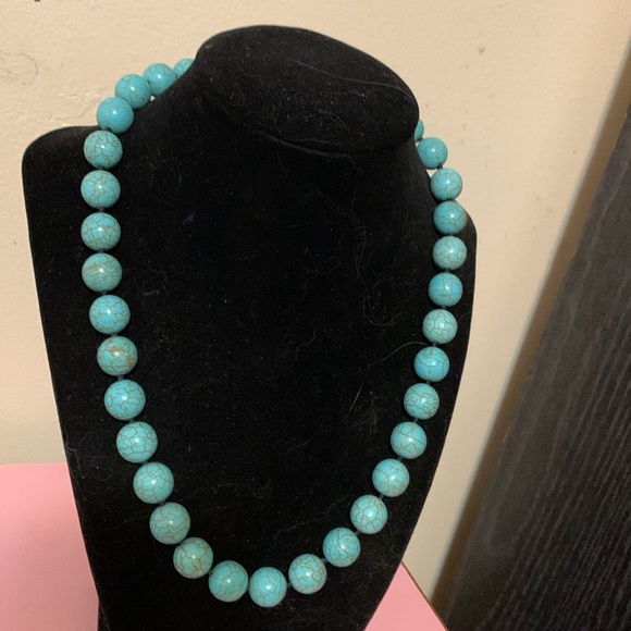 Beautiful necklace 18” - Picture 2 of 5